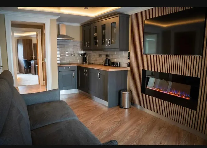 Clonmany Apartments מלון דירות *